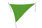 Voile d'ombrage triangulaire verte de qualité supérieure, imperméable et sur mesure, montée sur trois mâts métalliques.