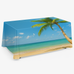 Toalha de mesa publicitária personalizada com impressão de praia e palmeiras, perfeitamente adaptada às dimensões de uma mesa de feira.