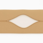 Capa bege para almofadas de jardim com fecho de correr aberto em todo o comprimento.