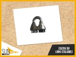 Cerracabos de estribo para cabo de aço com parafusos e porcas sobre fundo branco. Acessório de montagem Sun Shade.