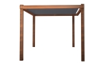 Pergola en bois marron avec voile d'ombrage HDPE gris foncé rétractable sur mesure